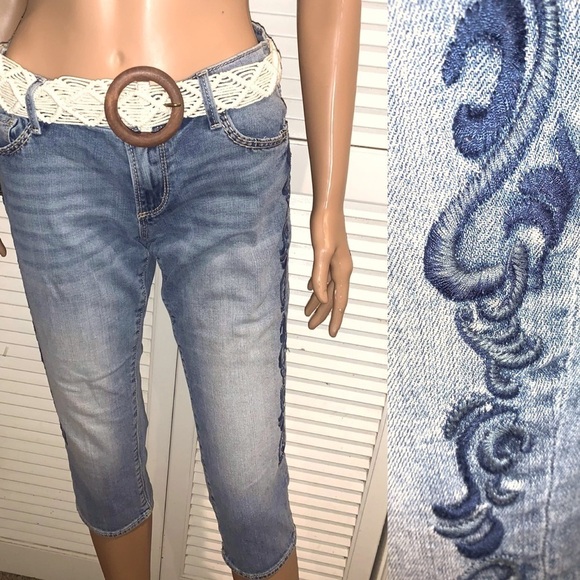 Driftwood Embroidered Capri jeans Women’s size 29 - Picture 1 of 9